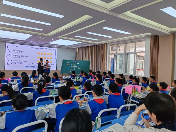 金多多 济源市教研中心小学英语学科“驻校教研”活动走进文昌路小学